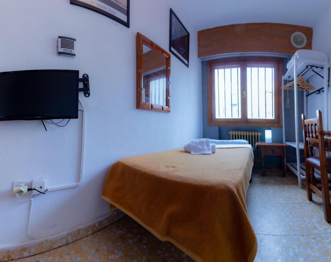 Casa De Huespedes Carabanchel By Vivere Stays มาดริด ภายนอก รูปภาพ