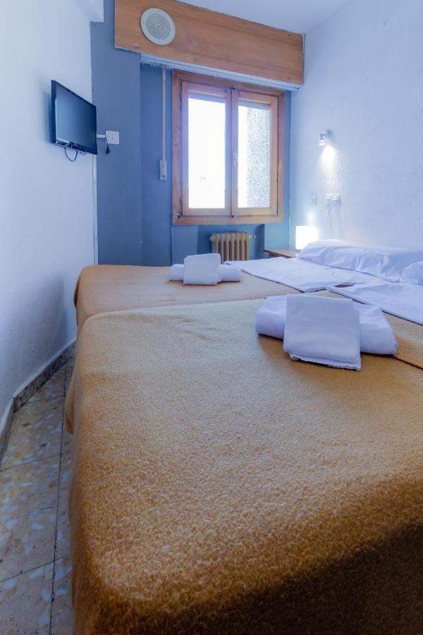 Casa De Huespedes Carabanchel By Vivere Stays มาดริด ภายนอก รูปภาพ