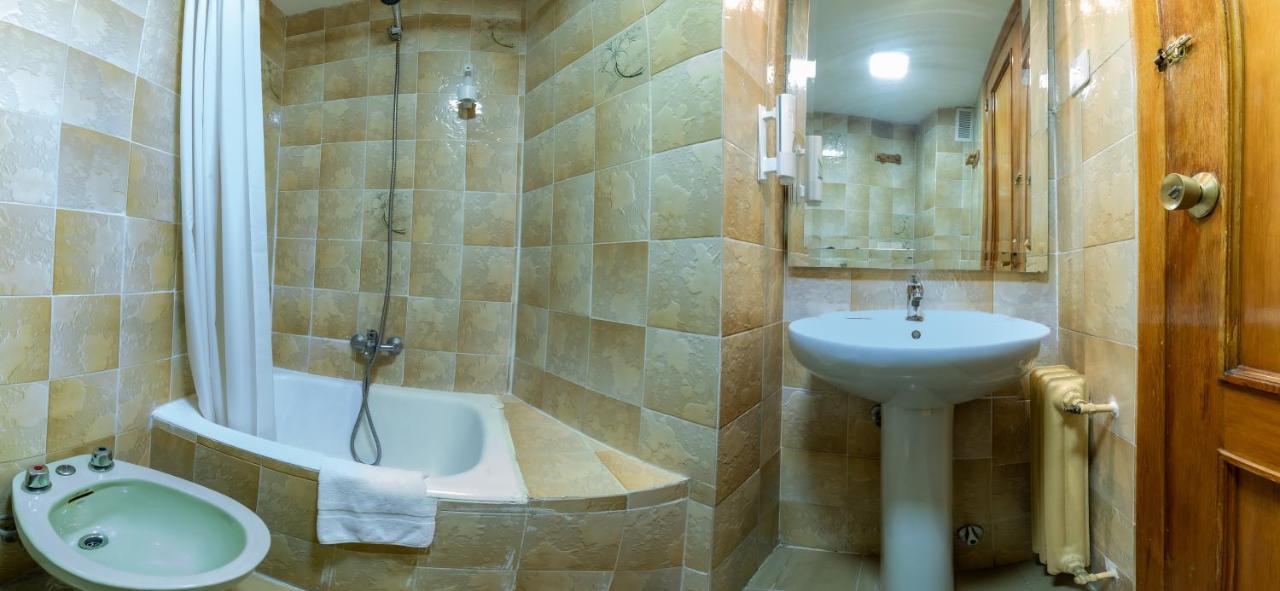 Casa De Huespedes Carabanchel By Vivere Stays มาดริด ภายนอก รูปภาพ