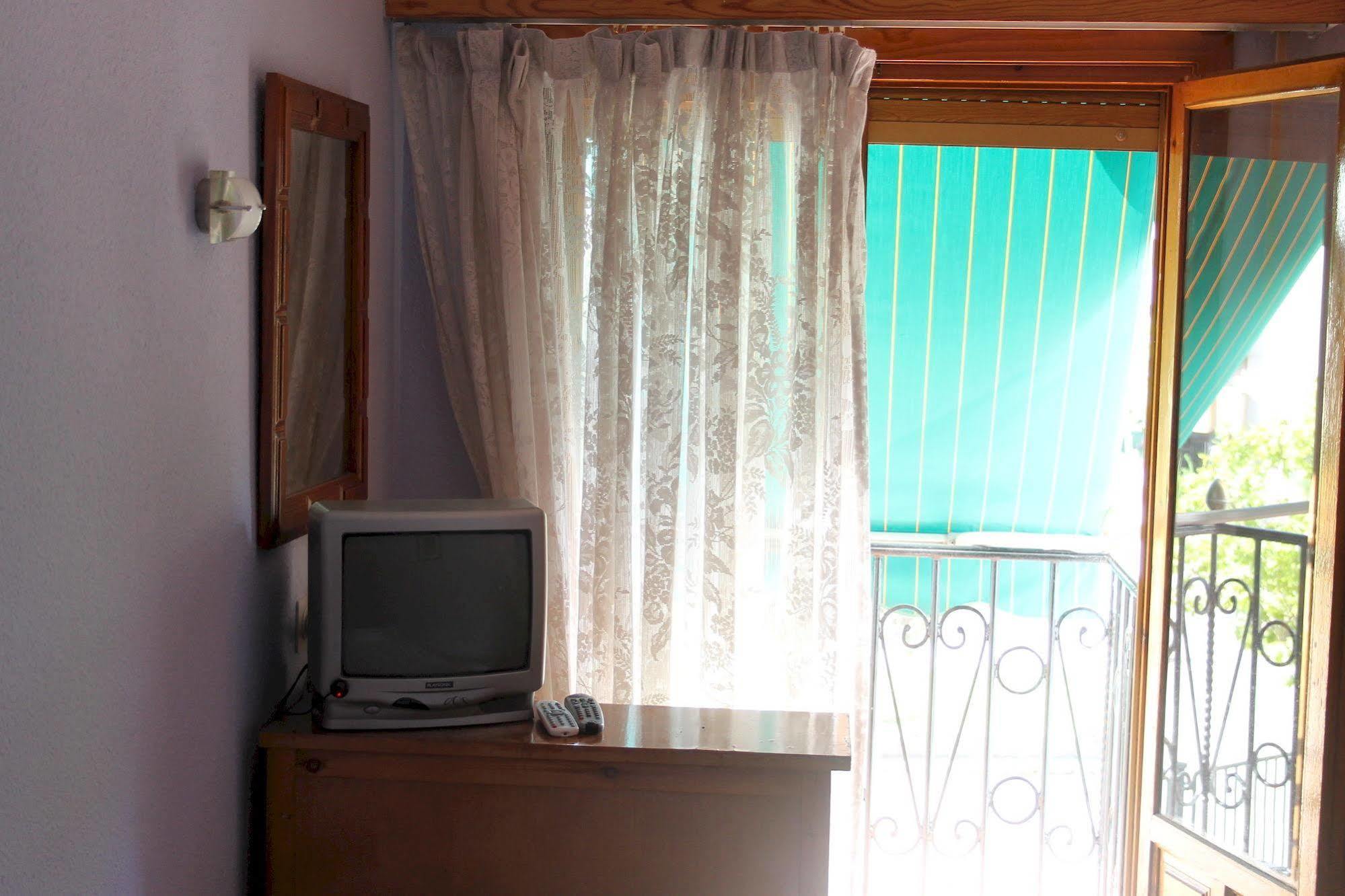 Casa De Huespedes Carabanchel By Vivere Stays มาดริด ภายนอก รูปภาพ