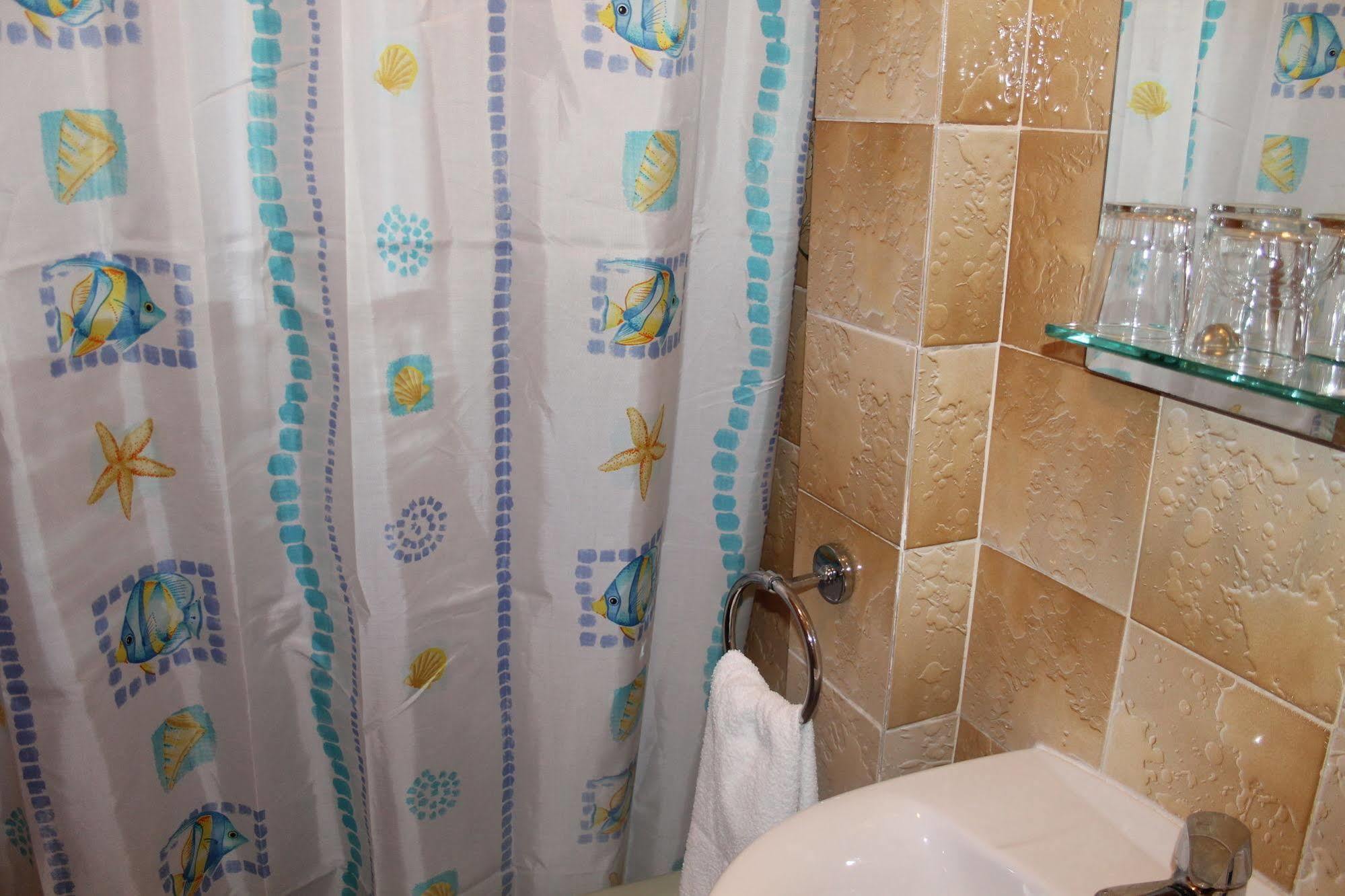 Casa De Huespedes Carabanchel By Vivere Stays มาดริด ภายนอก รูปภาพ