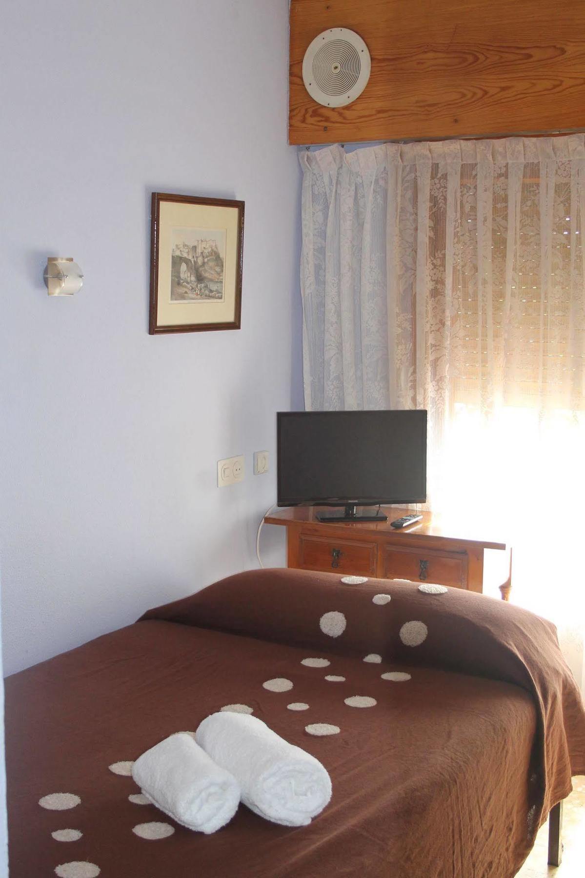Casa De Huespedes Carabanchel By Vivere Stays มาดริด ภายนอก รูปภาพ