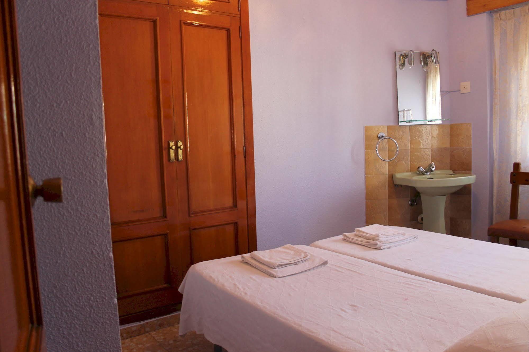 Casa De Huespedes Carabanchel By Vivere Stays มาดริด ภายนอก รูปภาพ
